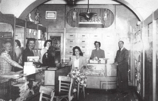 Cómo Nuestra Tienda Familiar de Trajes de Baño y Ropa Íntima en Patchogue Ha Perdurado por Casi un Siglo