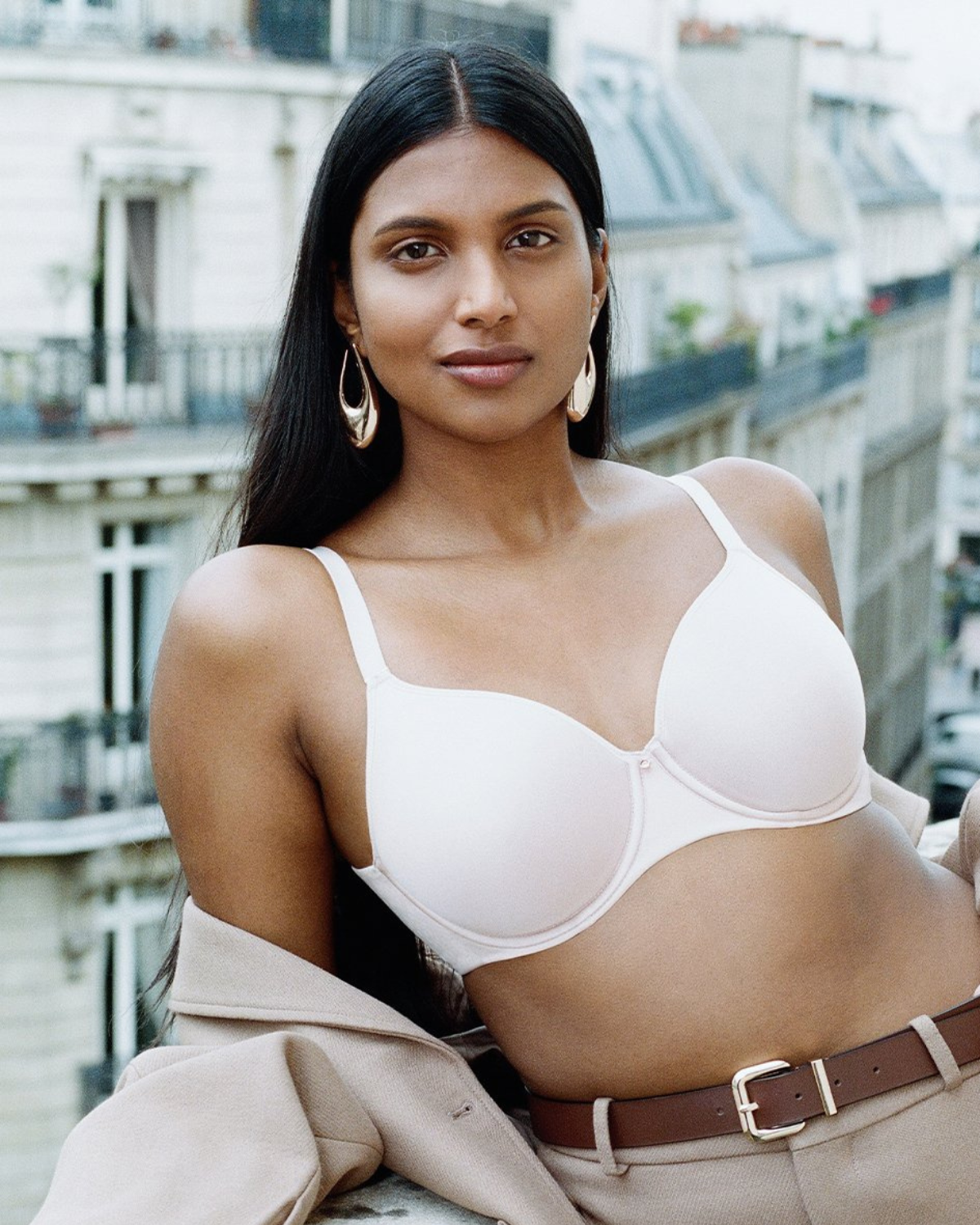 Chantelle Comfort Chic Back Smoothing T-Shirt Bra - C18JNK - Nude Rose