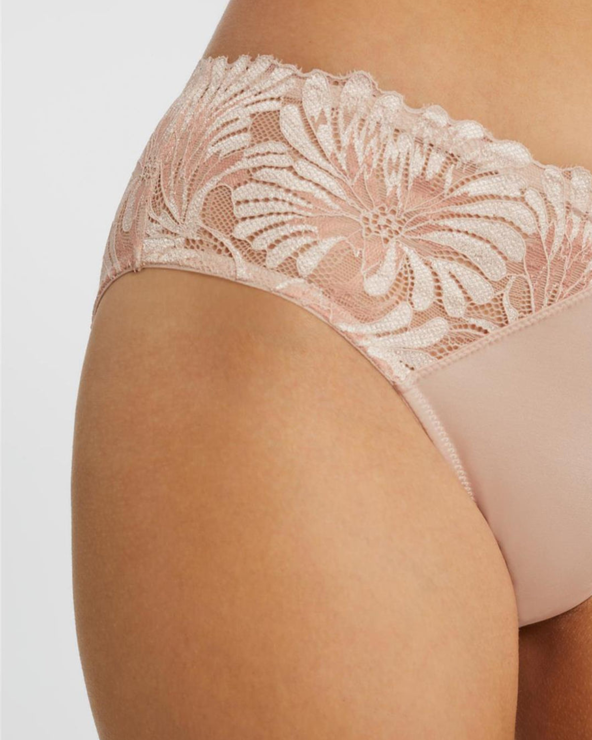 Montelle Anniversary Brief - 9576