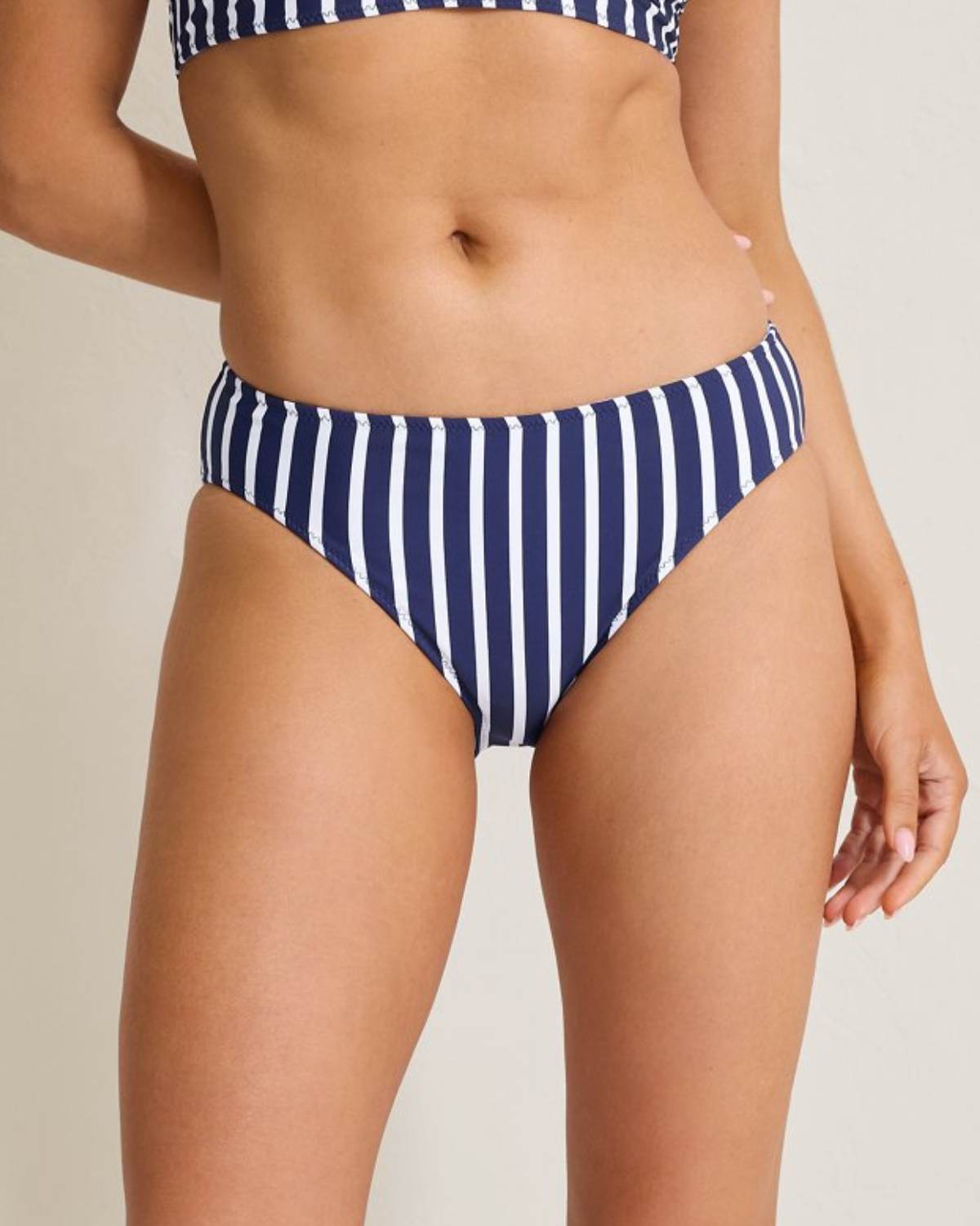 2025 Tommy Bahama Coastline Stripe Reversible High-Waist Bikini Bottoms - Ss200515