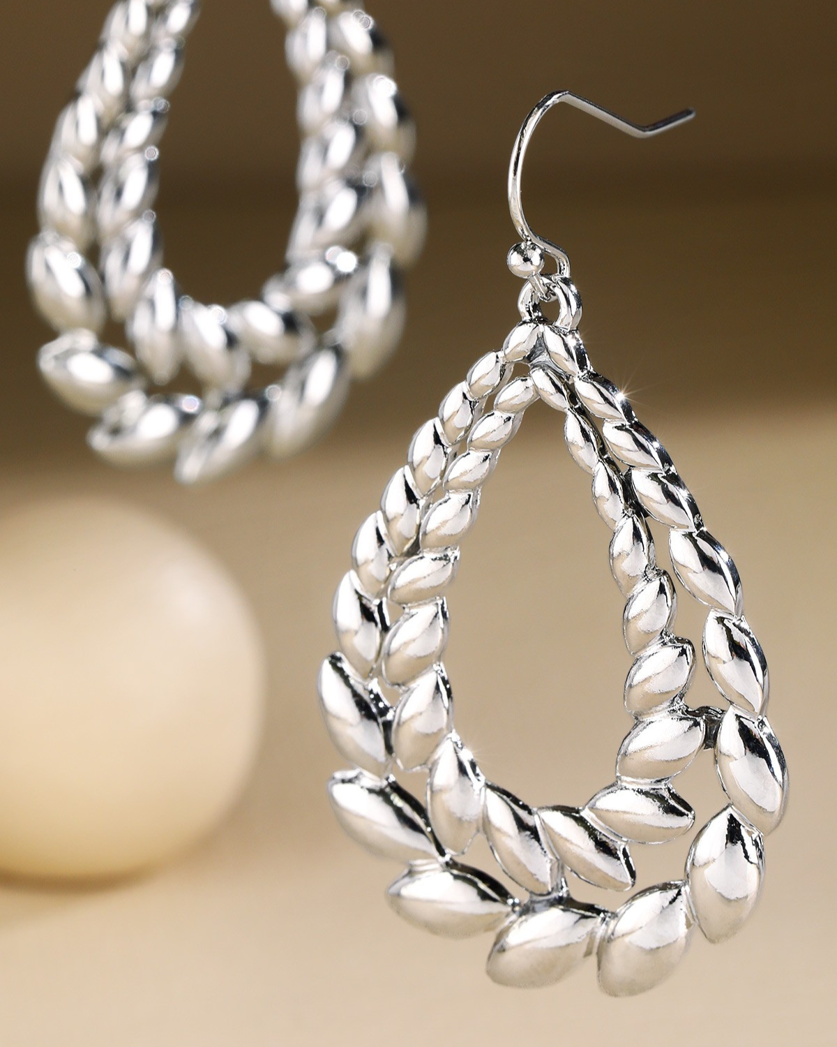 Urbanista Double Layer Bay Leaf Earrings - B01he3919