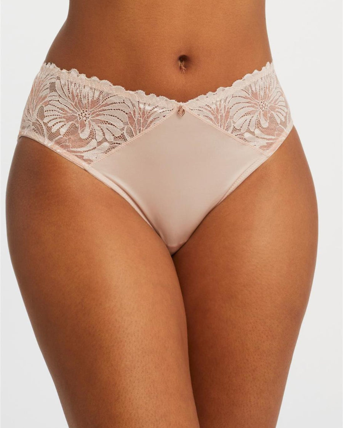 Montelle Anniversary Brief - 9576