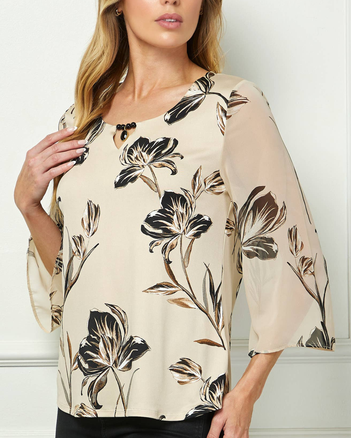 Winslow Vintage Blossom Keyhole Neckline Knit Blouse - G516401m59
