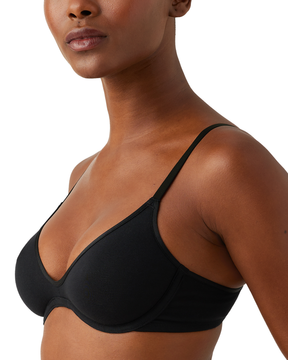 Model wearing a scoop neck underwire t-shirt bra in black