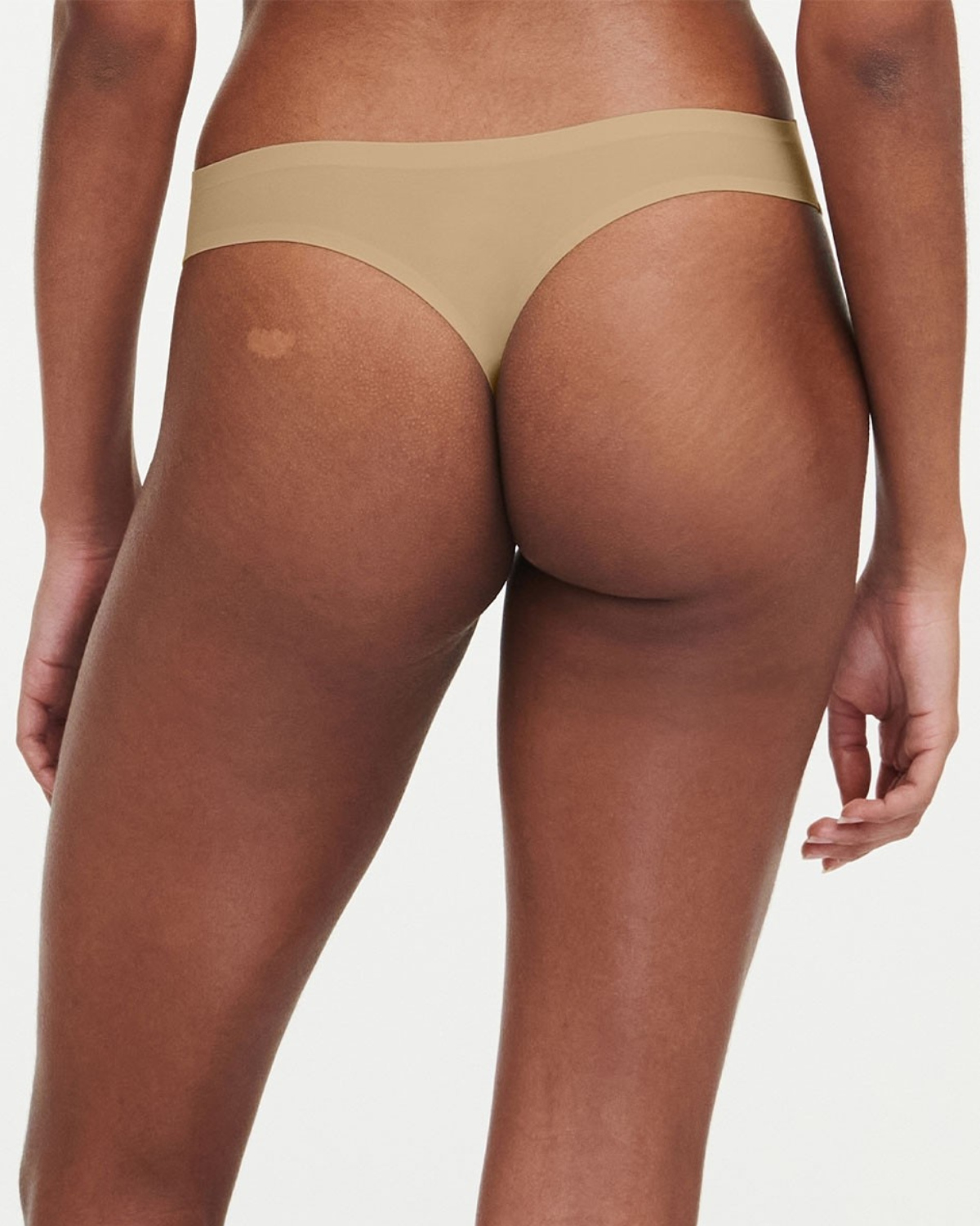 Chantelle Soft Stretch Seamless Thong - C26490