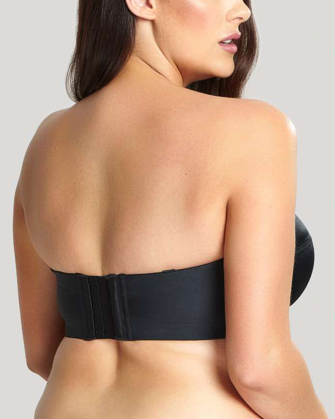 Model wearing an underwire full cup strapless/ convertible bra in black