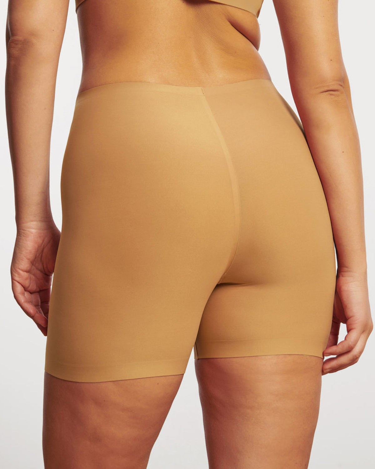 Evelyn & Bobbie Longline Girlshort (More colors available)