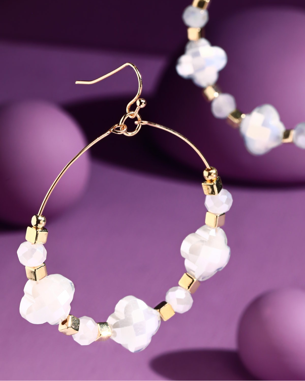 Urbanista Clover Bead Wire Hoop Earrings - Bo1ye2263