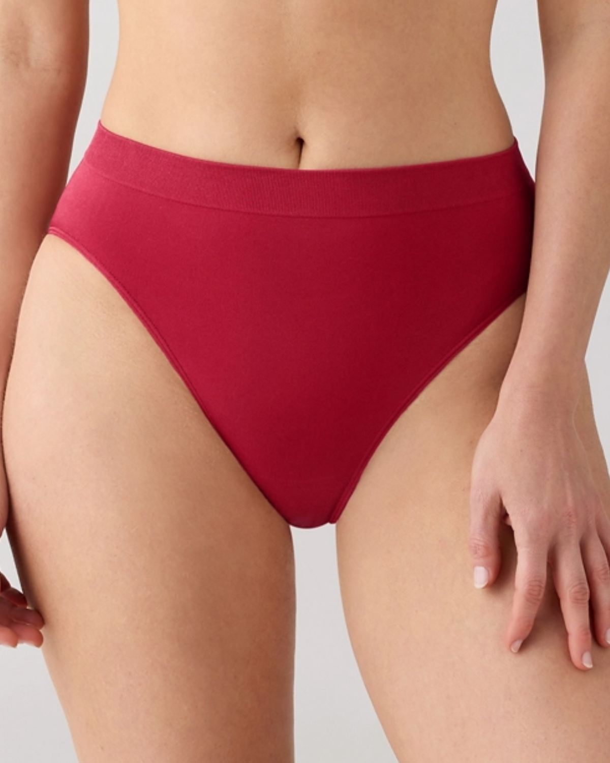 Wacoal B-Smooth Seamless Hi-Cut Brief (More colors available) - 834175 - Regina Red