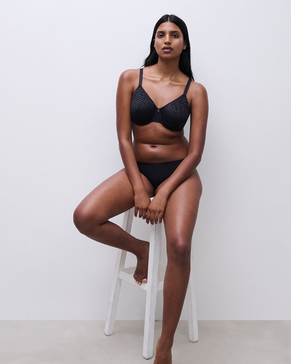 Chantelle Magique Seamless Unlined Minimizer - C19UM1