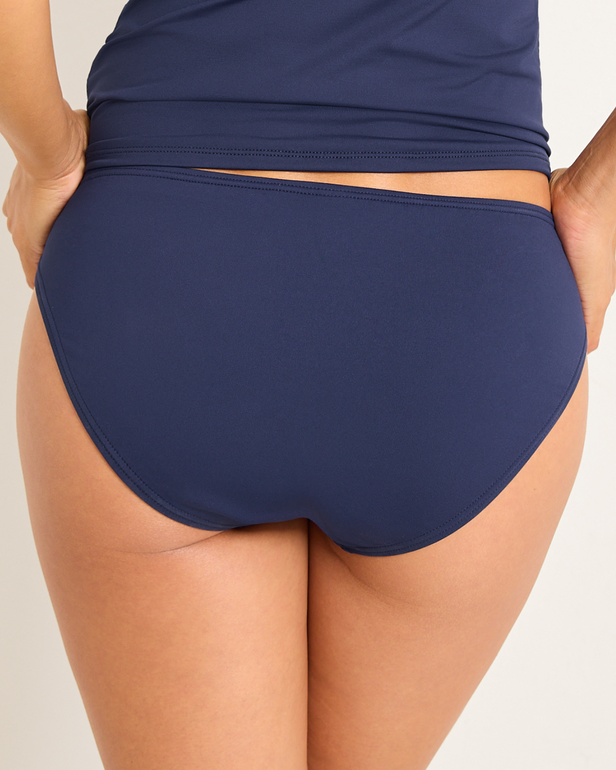 2025 Tommy Bahama Pearl Shirred Hipster Bikini Bottoms - TSW31014B