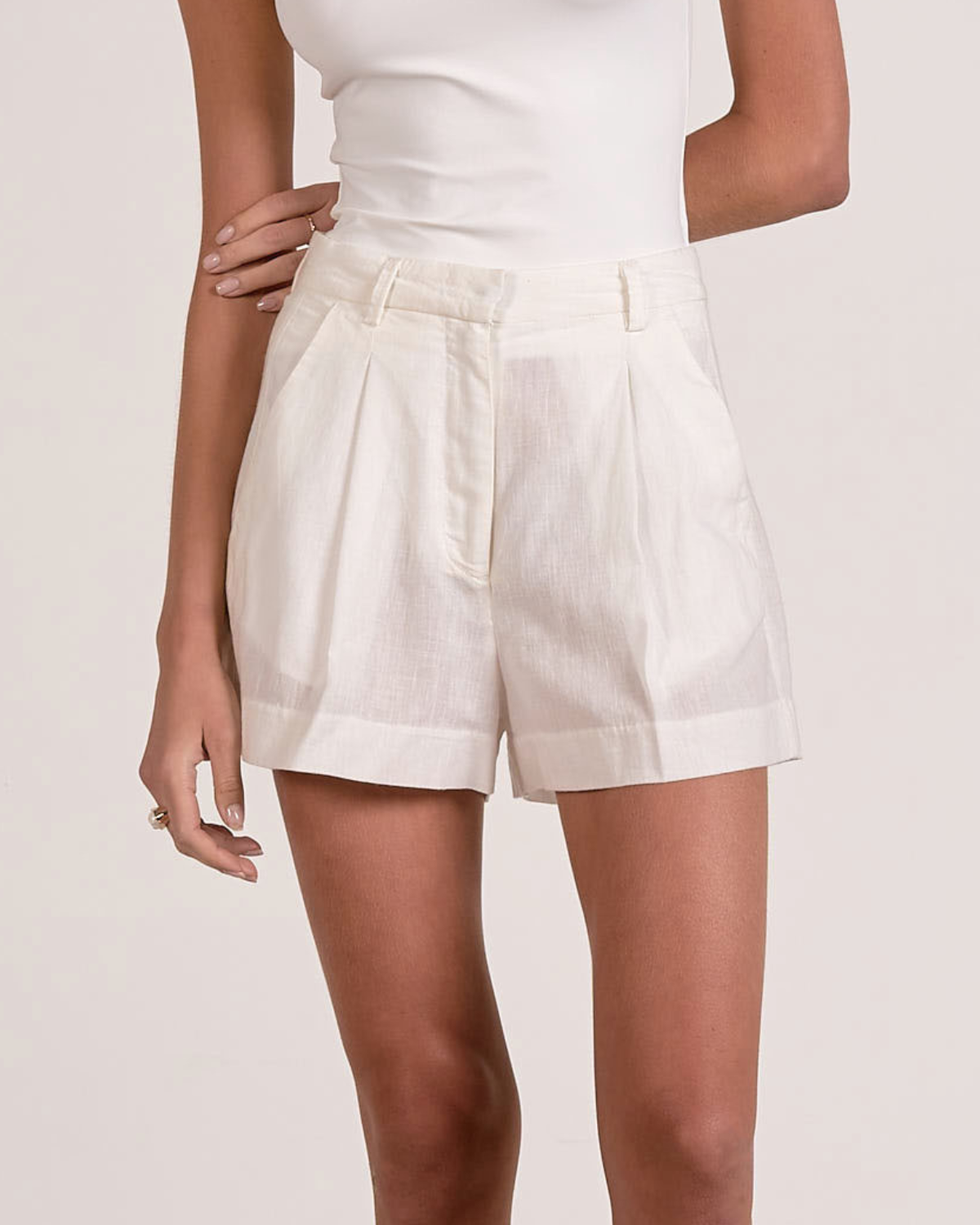 Elan Linen Blend Tailored Shorts - Tl3149